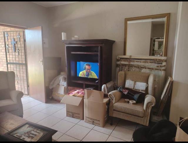 2 BEDROOM PROPERTY TO RENT IN RUIMSIG